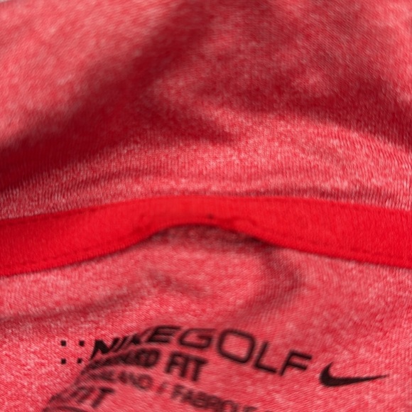 Nike Standard Fit Color Block Golf Dri-Fit Polo The Cosmopolitan of Las Vegas - Picture 7 of 7